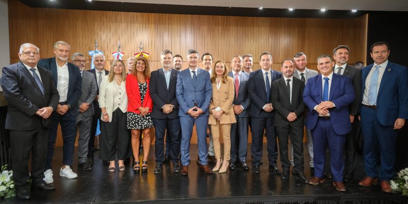 El intendente Daniel Passerini tomó juramento al Gabinete Municipal