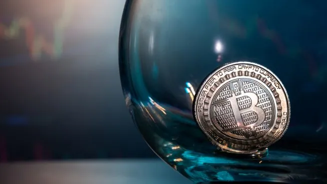 Bitcoin no pudo mantener los u$s43.000 pero cierra su quinto mes con ganancias