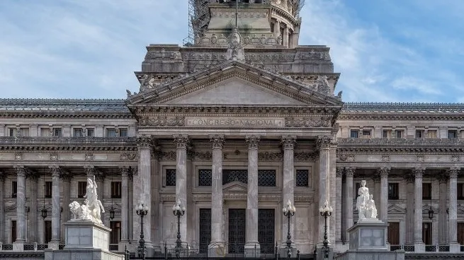 Entró el paquete fiscal a Diputados con cambios en Ganancias, bienes personales, monotributo y un blanqueo