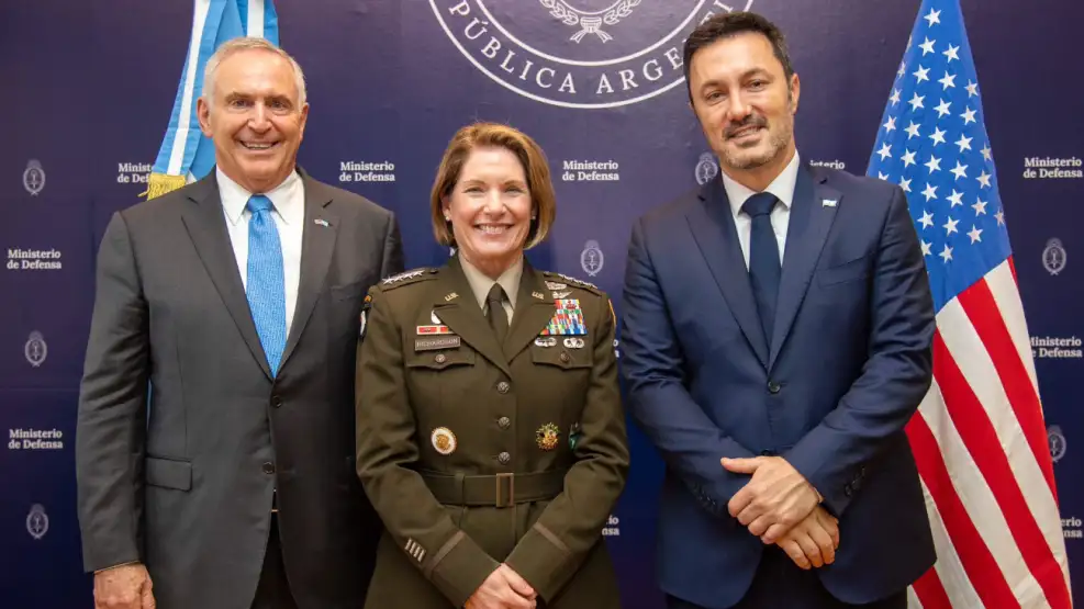 La jefa del Comando Sur de EEUU se reunió con Nicolás Posse y Luis Petri antes de viajar a Ushuaia