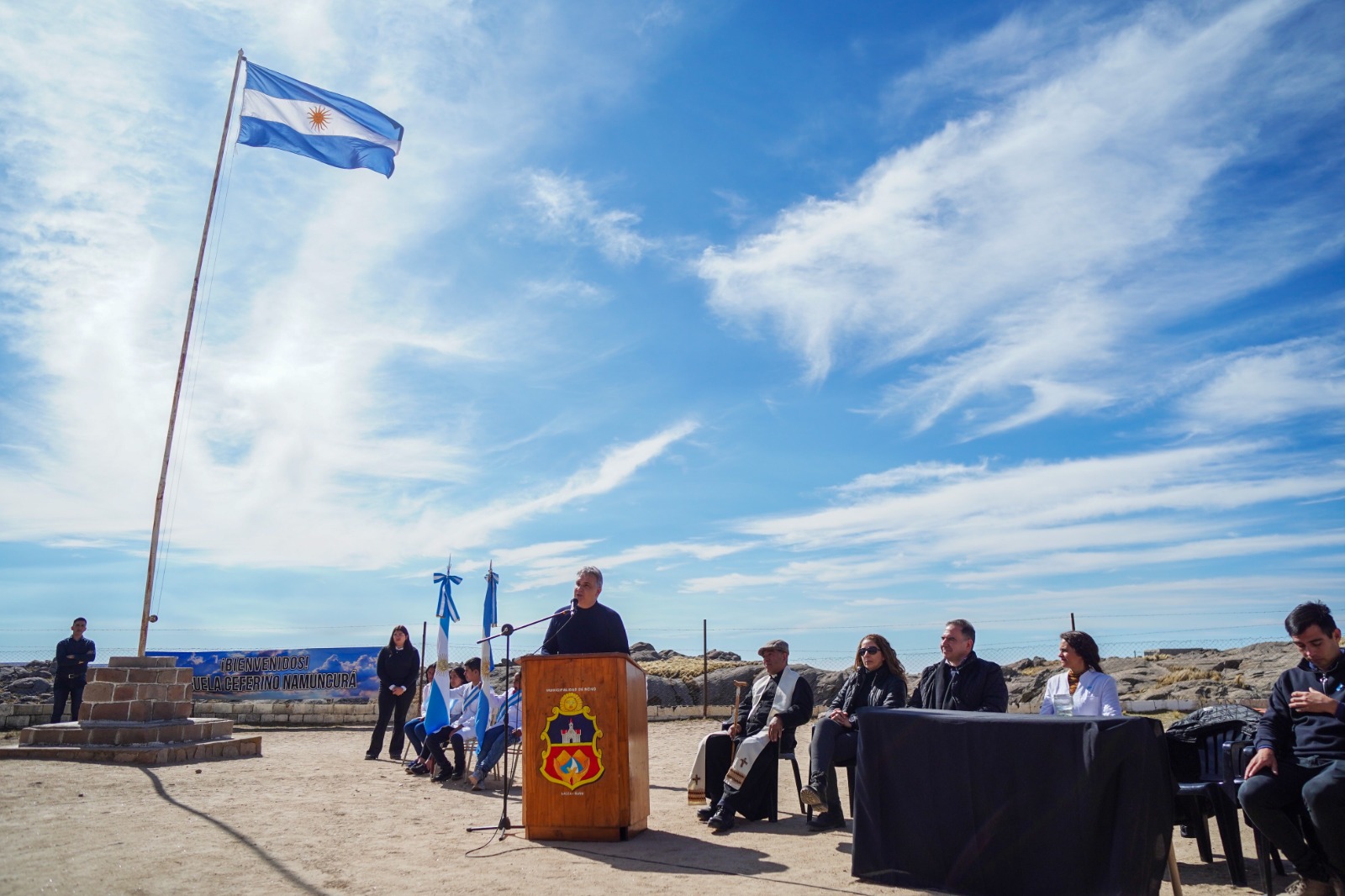 Llaryora inauguró el ciclo lectivo de escuelas de alta montaña y anunció conectividad satelital para 600 establecimientos rurales
