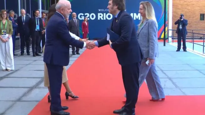Milei en el G20: saludo con Lula, reuniones bilaterales y diferencias por el comunicado sobre el cambio climatico