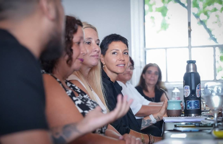 Mayra Mendoza dialogó con empresarios y productores locales