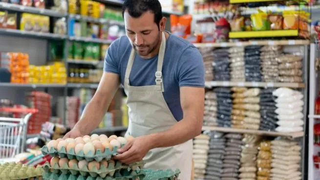 Aumento de salarios: cuánto cobrarán los empleados de comercio en marzo 2025