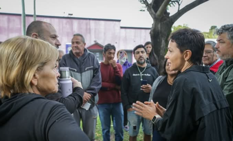 Mayra Mendoza anuncio la renovación de la plaza Santo Domingo