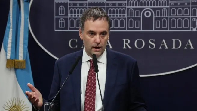 Manuel Adorni aseguró que asumirá como legislador y no descarta competir por la jefatura de Gobierno en 2027