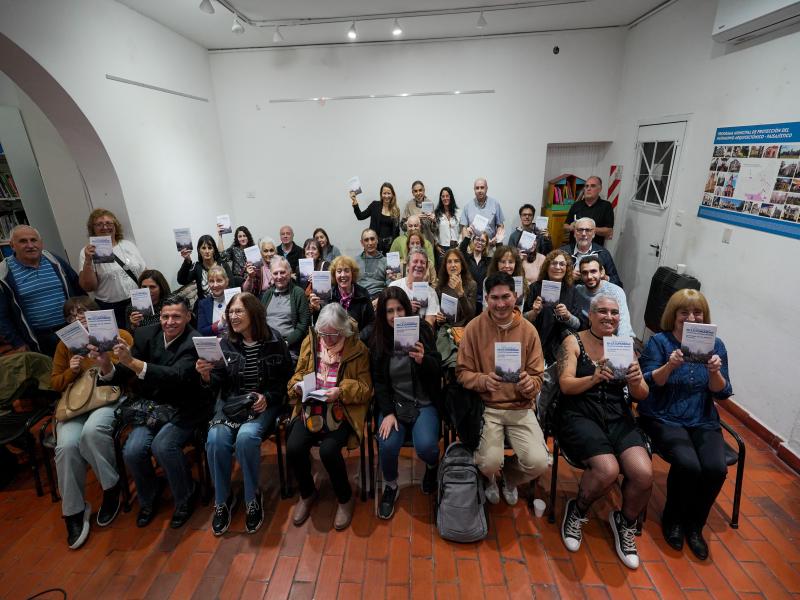 Se presentó la antología “Lomas de Zamora escribe”