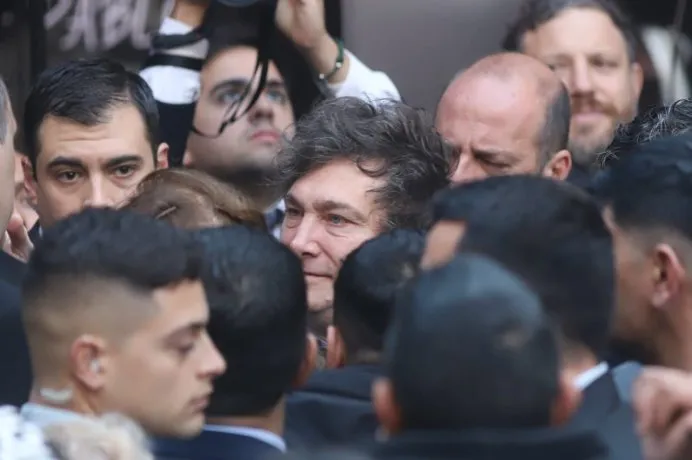 Javier Milei en el acto conmemorativo a 31 años del atentado a la AMIA: “No vamos a parar hasta que se haga justicia” Javier Milei en el acto conmemorativo a 31 años del atentado a la AMIA: “No vamos a parar hasta que se haga justicia”