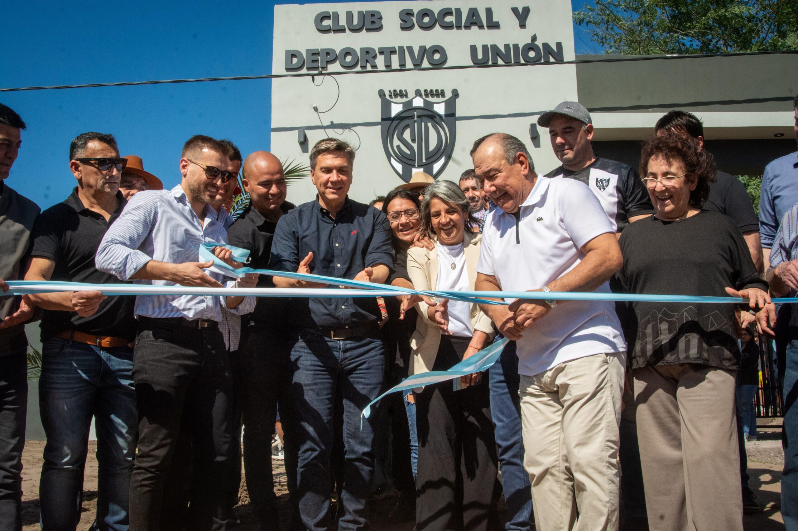 En Colonia Elisa, Zdero habilitó las refacciones del Club Social y Deportivo Unión