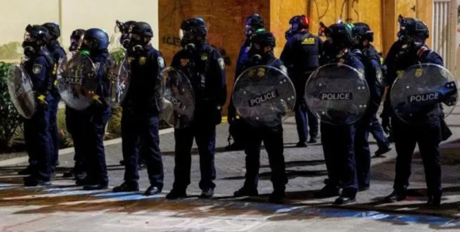 Trump ordena enviar tropas a Portland y autoriza el uso de “toda la fuerza”