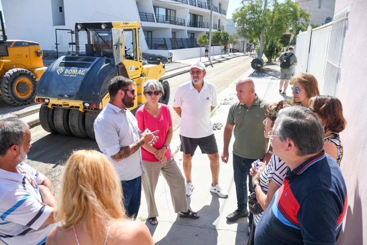 Puerto Madryn avanza con el adoquinado en distintos barrios y refuerza su plan de obras urbanas