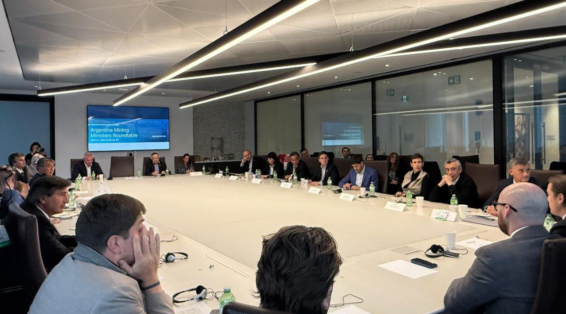 Latorre: “La minería puede impulsar la economía, pero debemos conectar el financiamiento con los proyectos”