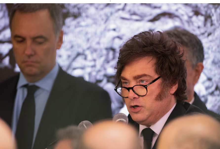 Milei respalda a Adorni y busca retomar la iniciativa política en medio de tensiones