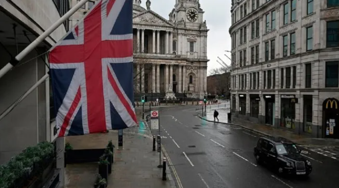 La inflación en Reino Unido se mantiene en el 3% anual y refuerza la cautela del Banco de Inglaterra