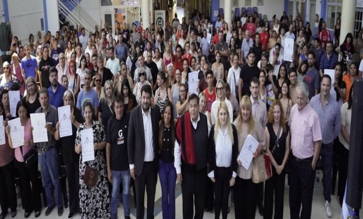 José C. Paz entregó 346 escrituras y avanza en la regularización dominial de viviendas