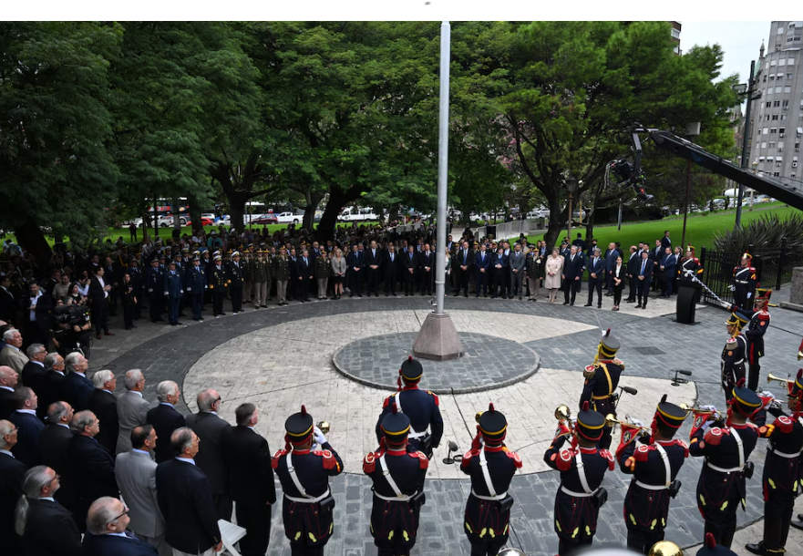 Milei anunció un reconocimiento a veteranos de Malvinas y prometió reforzar las Fuerzas Armadas