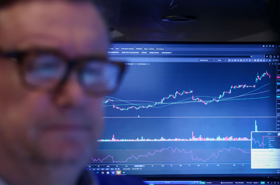 Bonos CER, hard dollar y energéticas: dónde recomiendan invertir los expertos en abril