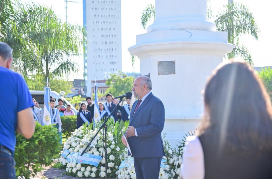 Corrientes celebró 438 años con un acto oficial en la Cruz Fundacional y un llamado a la unidad Corrientes celebró 438 años con un acto oficial en la Cruz Fundacional y un llamado a la unidad