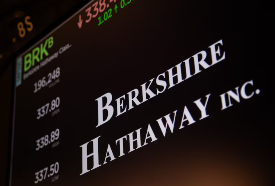 Berkshire Hathaway emitió bonos en yenes por 1.700 millones de dólares en su primera operación sin Buffett Berkshire Hathaway emitió bonos en yenes por 1.700 millones de dólares en su primera operación sin Buffett