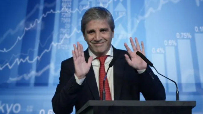 El Gobierno pisó transferencias para cumplir las metas del FMI y la deuda flotante subió un 60% interanual