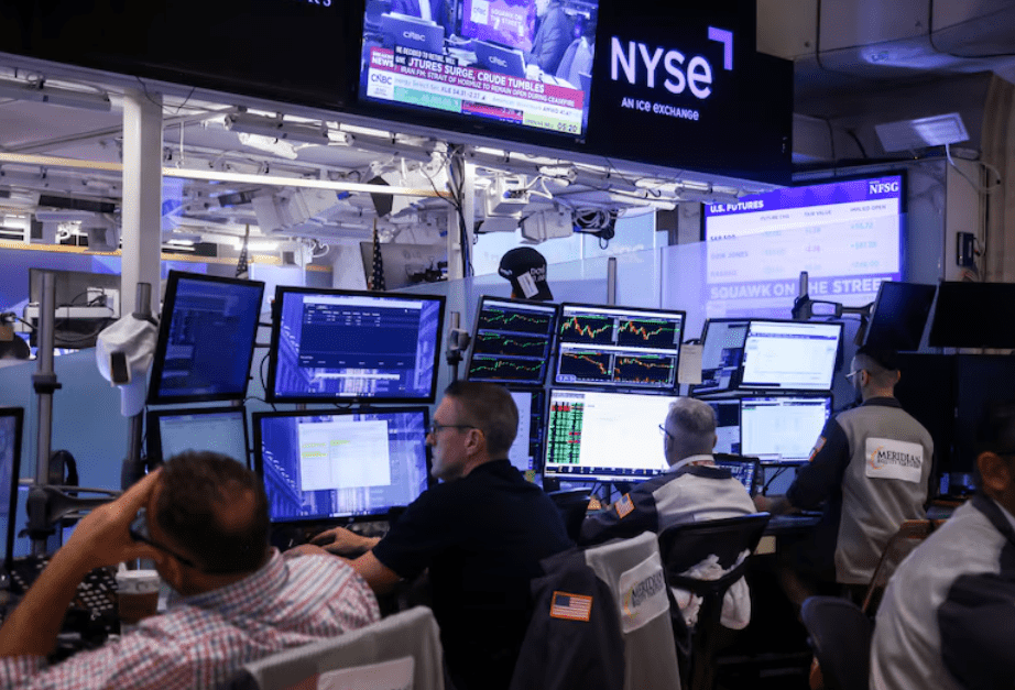 Wall Street mantiene el optimismo pese a la tensión global impulsado por recompras y ganancias corporativas