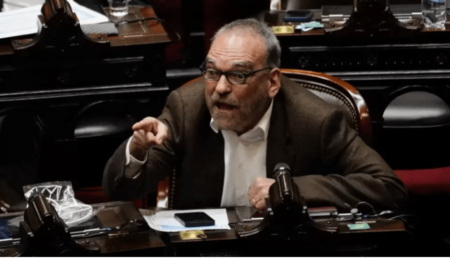 Fernando Iglesias fue designado embajador argentino ante Luxemburgo y mantendrá sus funciones en Bélgica y la Unión Europea