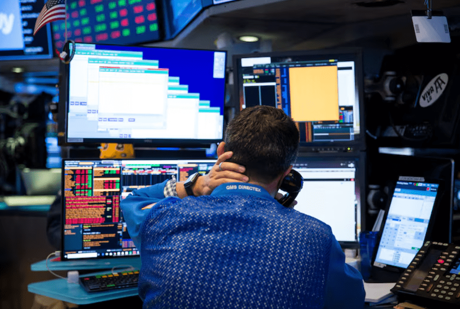 La decisión de la Reserva Federal de Estados Unidos y los balances de las grandes tecnológicas ponen a prueba a NASDAQ Composite