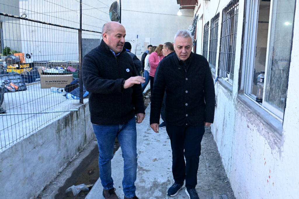 Julio Zamora supervisó obras de infraestructura educativa en una escuela secundaria de Benavídez