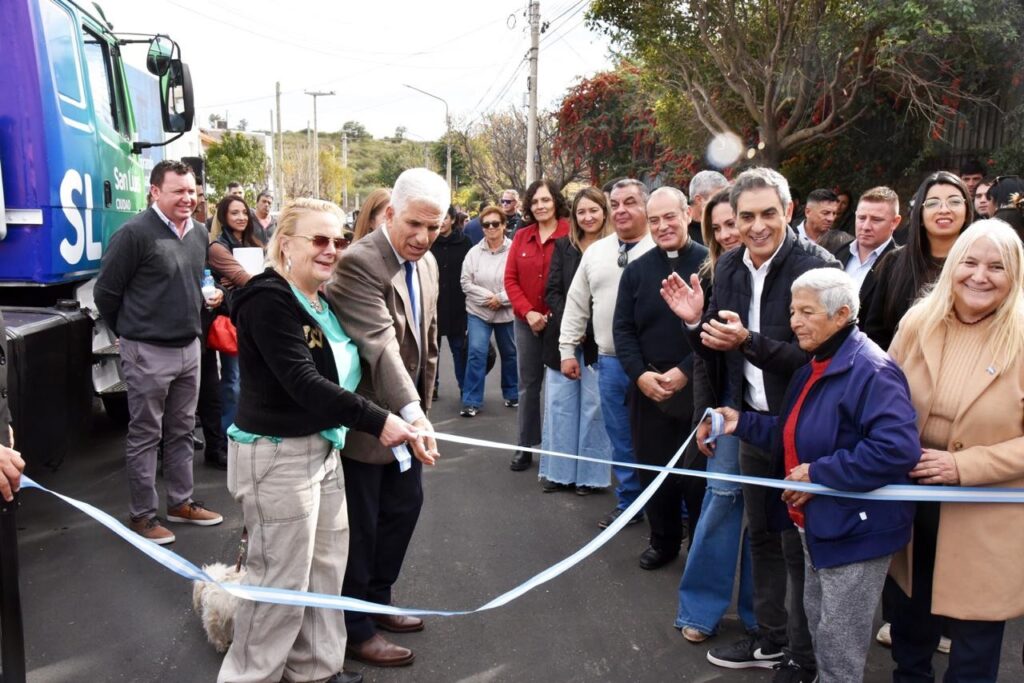 San Luis inauguró obras de repavimentación y mejoras urbanas en los barrios Amppare y Portal de la Aguada