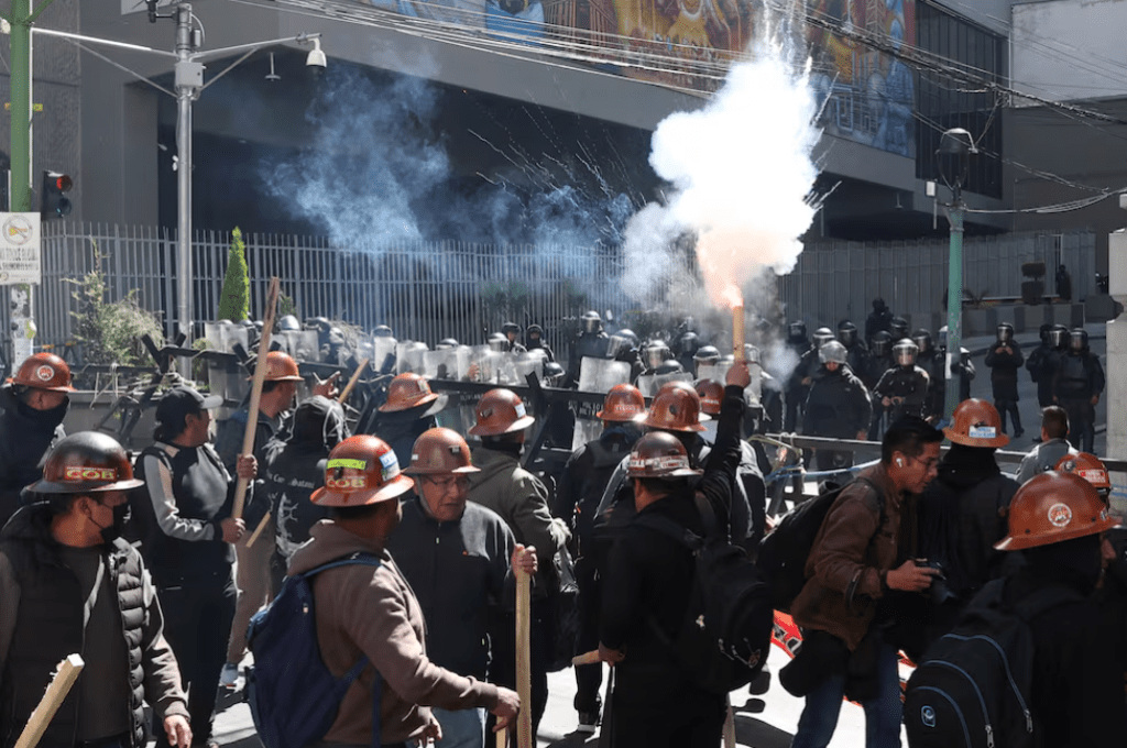 Bolivia vive una escalada de tensión política y social mientras crecen los reclamos contra Rodrigo Paz Bolivia vive una escalada de tensión política y social mientras crecen los reclamos contra Rodrigo Paz