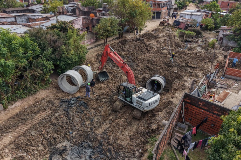 Corrientes avanza con la reconstrucción y entubamiento del canal Santo Domingo en el barrio Sol de Mayo