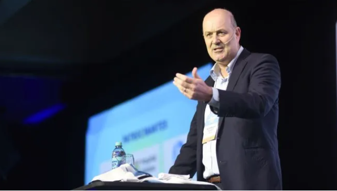 Sturzenegger explicó los alcances de la reforma laboral y defendió la modernización del sistema