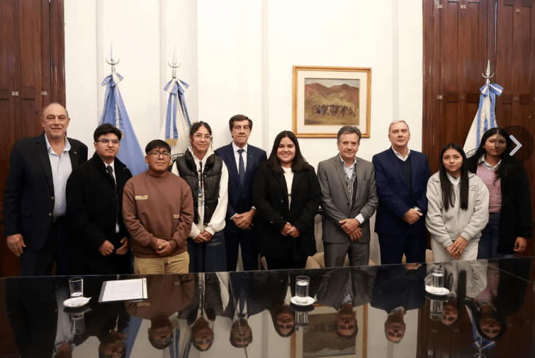 Jujuy otorgó becas a estudiantes de Medicina para fortalecer la formación de profesionales en el interior provincial