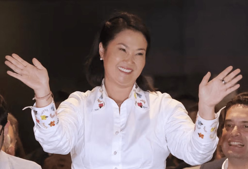 Keiko Fujimori toma una leve ventaja en el balotaje peruano Keiko Fujimori toma una leve ventaja en el balotaje peruano