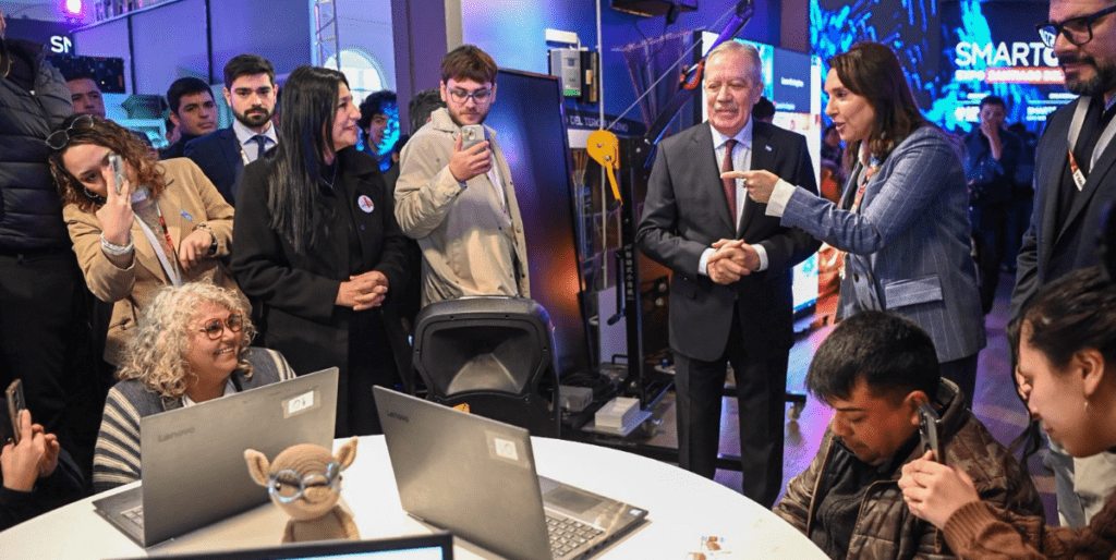 Elías Suárez destacó el avance de la alfabetización digital en Santiago del Estero Elías Suárez destacó el avance de la alfabetización digital en Santiago del Estero