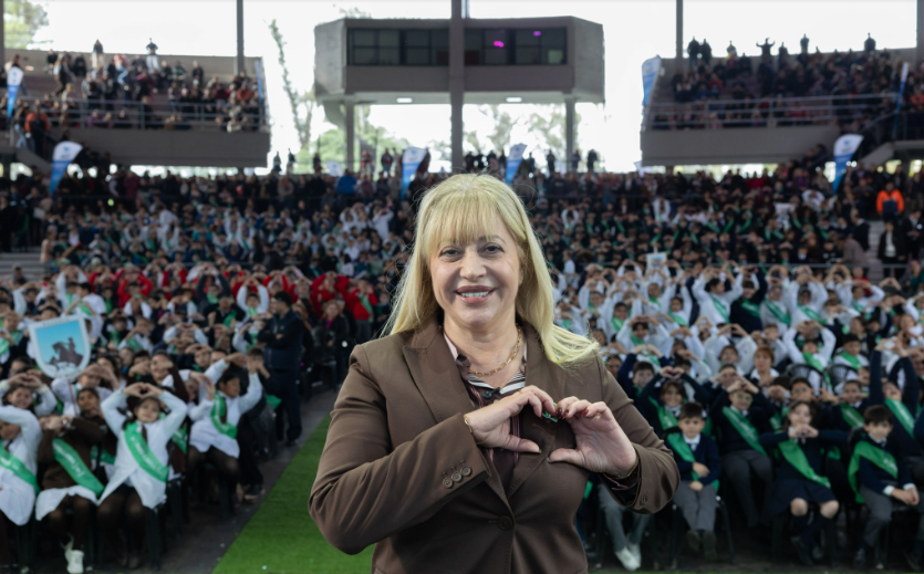 Miles de estudiantes realizaron la Promesa Ambiental y reforzaron su compromiso con el cuidado del planeta Miles de estudiantes realizaron la Promesa Ambiental y reforzaron su compromiso con el cuidado del planeta
