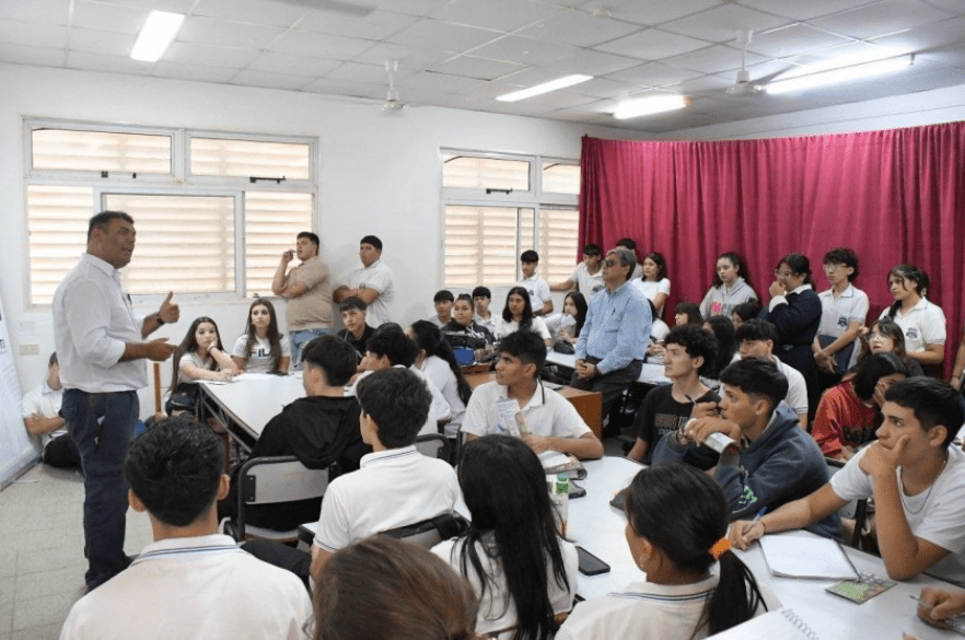 Corrientes refuerza la seguridad vial con educación, prevención y más de 20.000 licencias emitidas Corrientes refuerza la seguridad vial con educación, prevención y más de 20.000 licencias emitidas