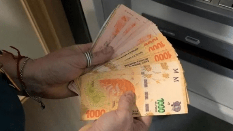 Los salarios pretendidos volvieron a perder frente a la inflación y superaron los ,8 millones en mayo Los salarios pretendidos volvieron a perder frente a la inflación y superaron los ,8 millones en mayo