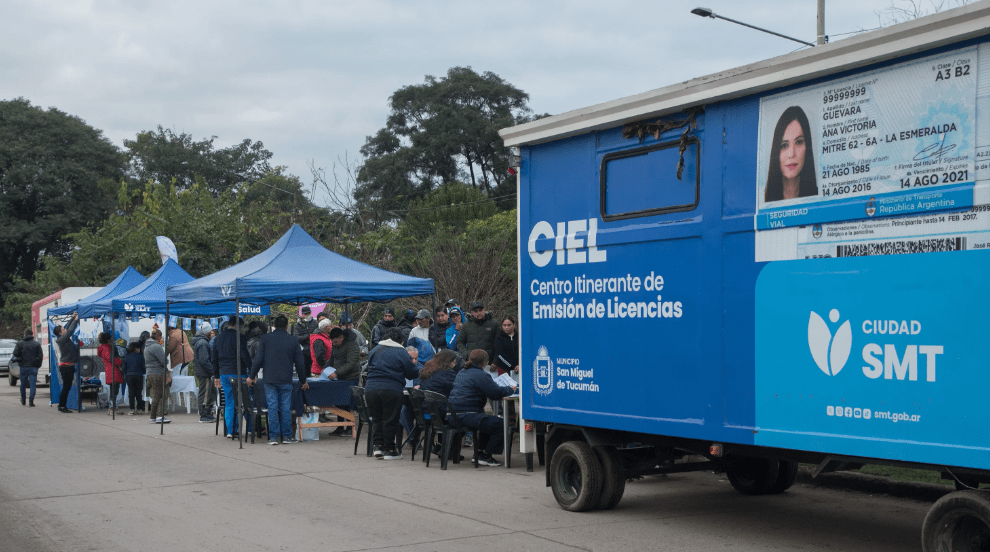 El operativo SMT acerca servicios, trámites y actividades gratuitas a vecinos de Villa Urquiza El operativo SMT acerca servicios, trámites y actividades gratuitas a vecinos de Villa Urquiza