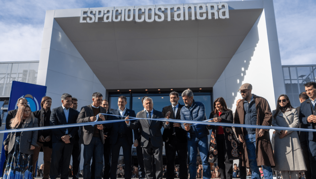Cornejo inauguró el Espacio Costanera y defendió la inversión privada en la transformación de la Terminal de Mendoza