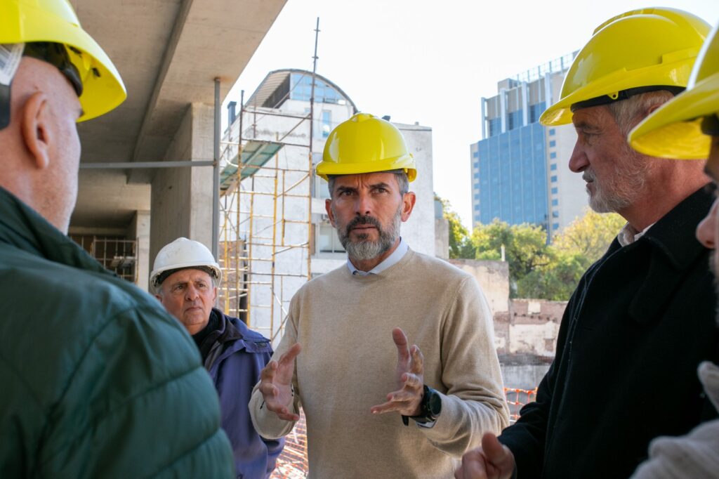 Mendoza supera los 300 mil metros cuadrados en construcción y consolida su perfil como polo de inversiones Mendoza supera los 300 mil metros cuadrados en construcción y consolida su perfil como polo de inversiones