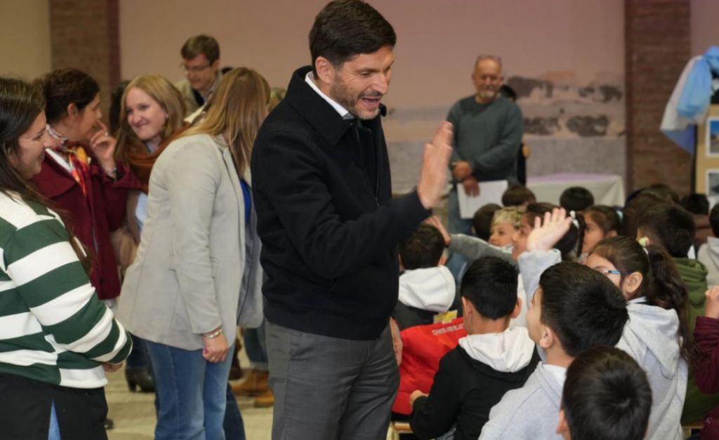 Pullaro recorrió obras en Desvío Arijón y destacó la inversión en infraestructura educativa y sanitaria