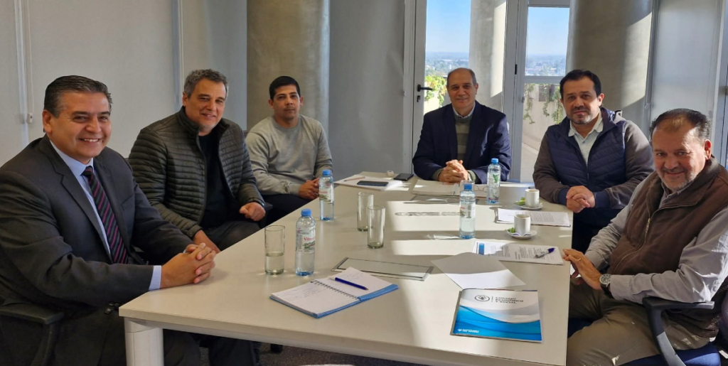 El Consejo Económico y la industria maderera avanzan en una agenda para optimizar recursos del sector