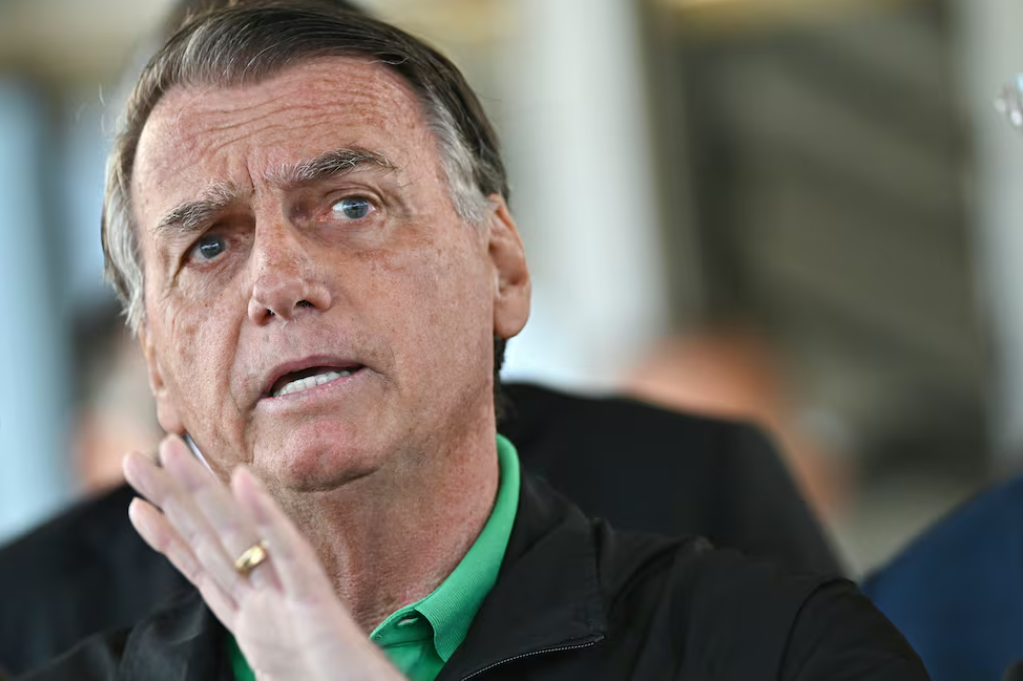 Brasil prorrogó la prisión domiciliaria de Jair Bolsonaro