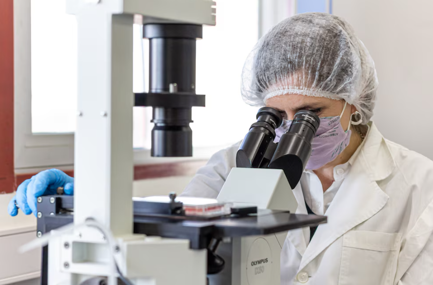 La Academia Nacional de Ciencias alertó por la fuga de investigadores y el deterioro del sistema científico La Academia Nacional de Ciencias alertó por la fuga de investigadores y el deterioro del sistema científico