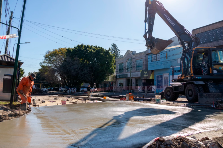 San Isidro avanza con obras de pavimentación sobre la calle Blanco Encalada San Isidro avanza con obras de pavimentación sobre la calle Blanco Encalada