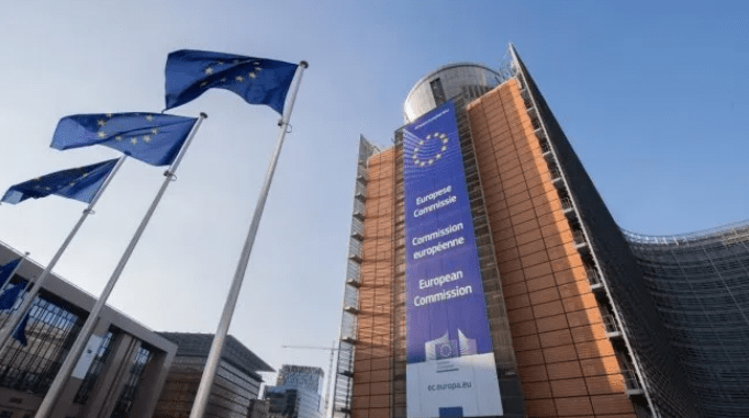 La Unión Europea endurece las sanciones contra el petróleo y las finanzas de Rusia