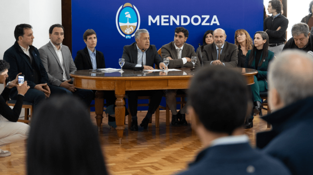 Cornejo resaltó la articulación interinstitucional en una semana de intensa actividad Cornejo resaltó la articulación interinstitucional en una semana de intensa actividad