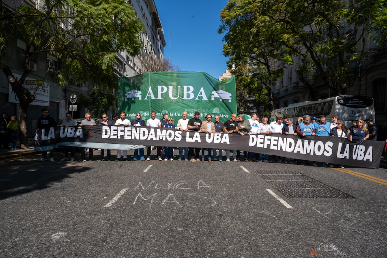 Conflicto universitario: la Justicia intimó al Gobierno para que cumpla con la Ley de Financiamiento Conflicto universitario: la Justicia intimó al Gobierno para que cumpla con la Ley de Financiamiento