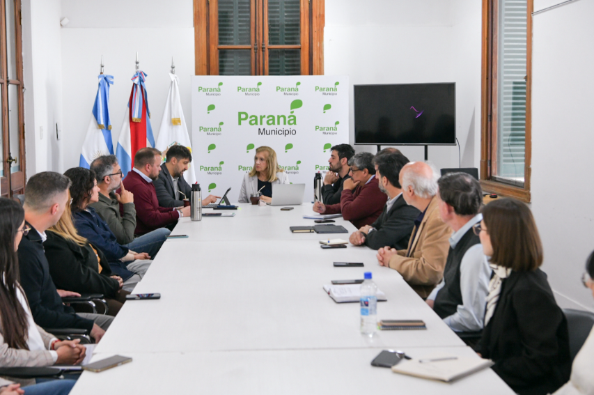 Paraná avanza en la digitalización de trámites y en obras estratégicas para la ciudad Paraná avanza en la digitalización de trámites y en obras estratégicas para la ciudad